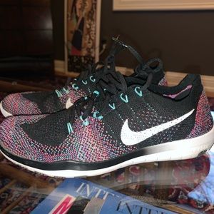 Women’s Nike Fly Knits